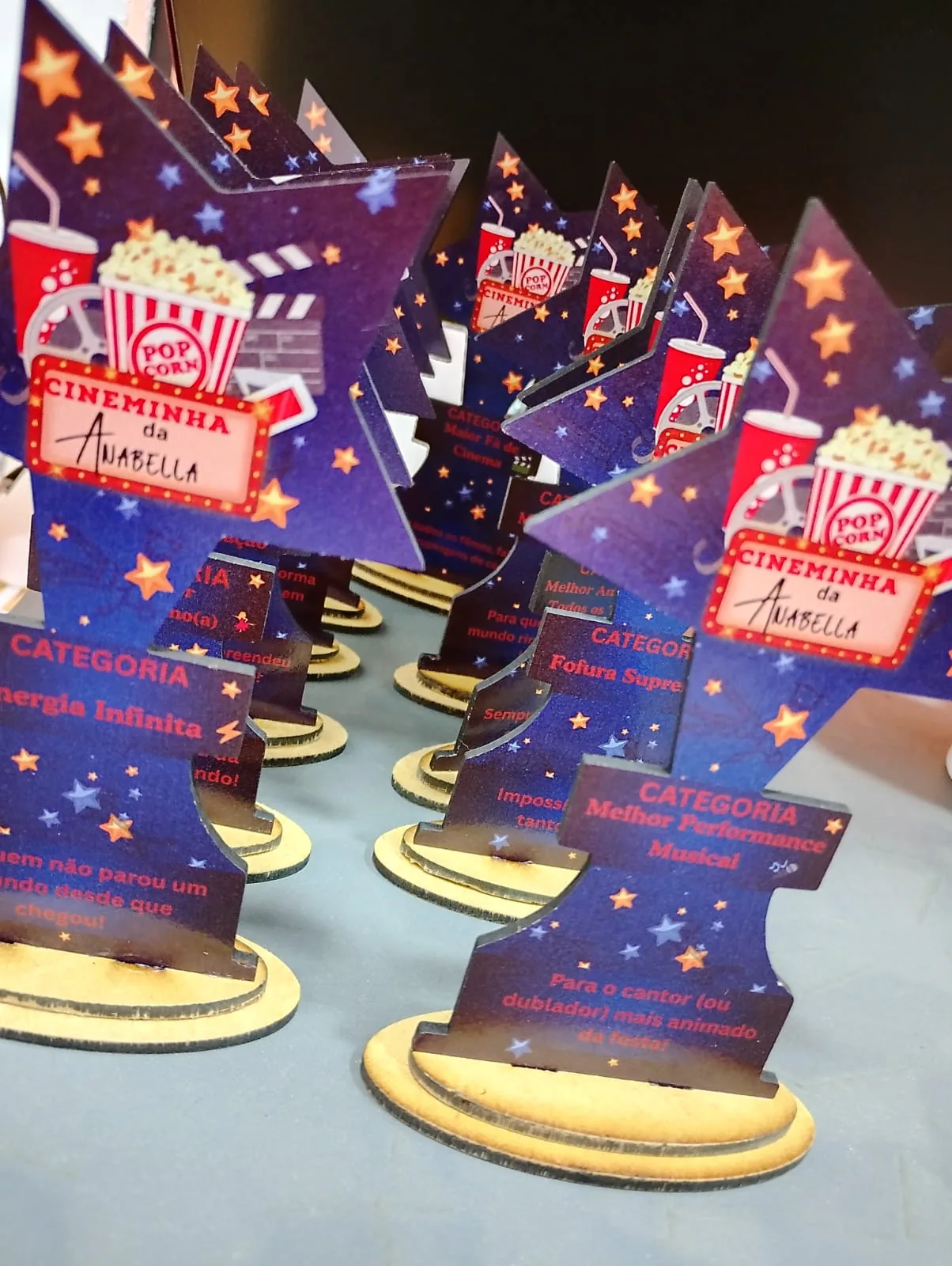 Troféus personalizados para evento